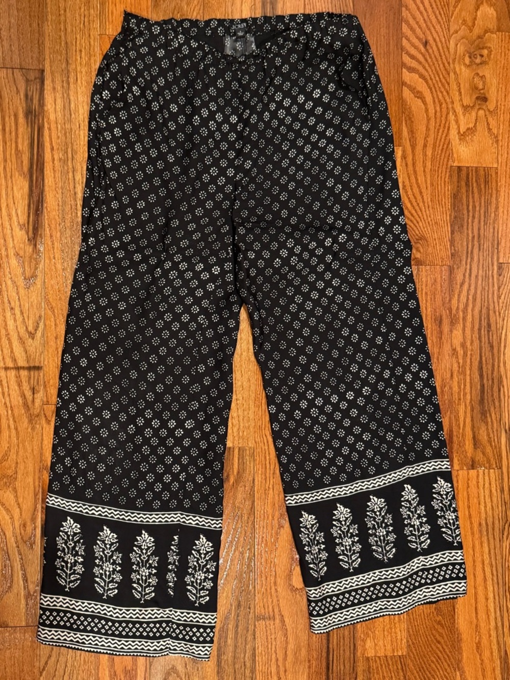 J. Crew Cropped Stratus Silky Black Wide-Leg Pants with White Print - Picture 3 of 5